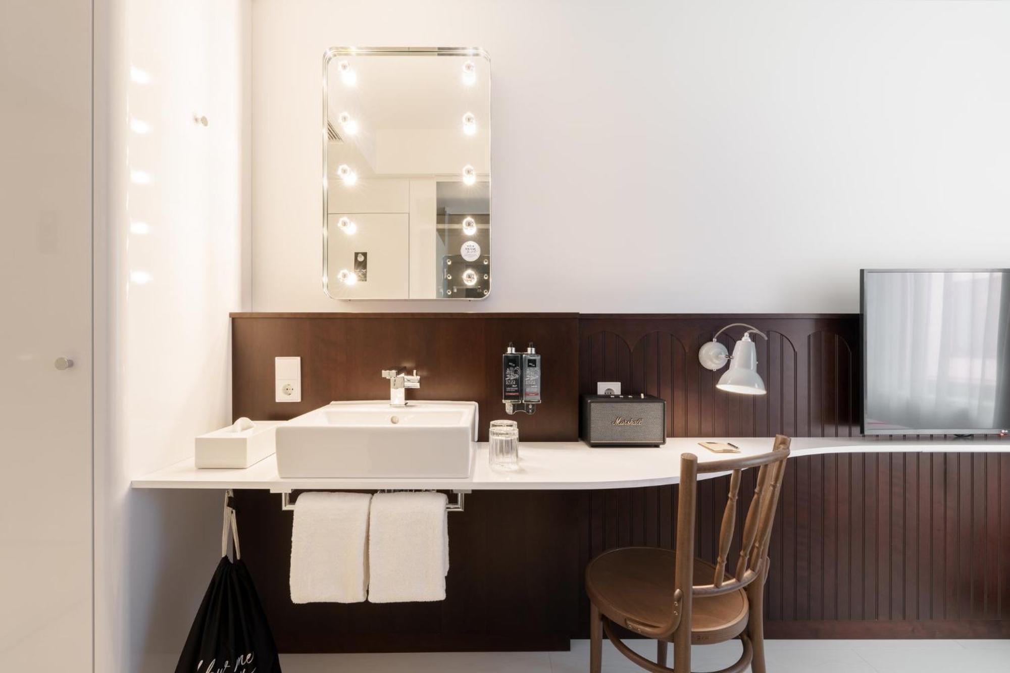 Hotel Ruby Hanna