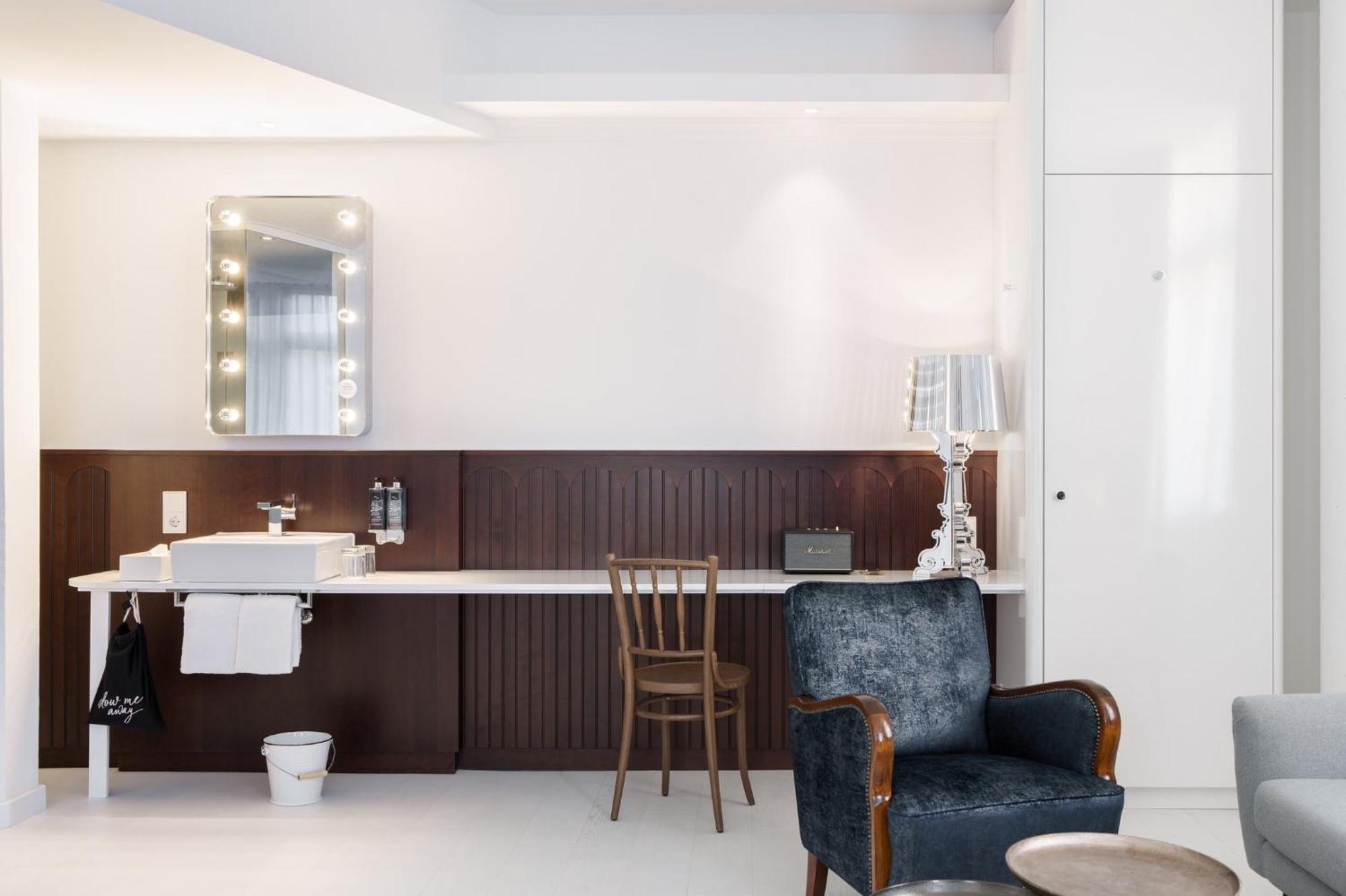 Ruby Hanna Hotel 4*